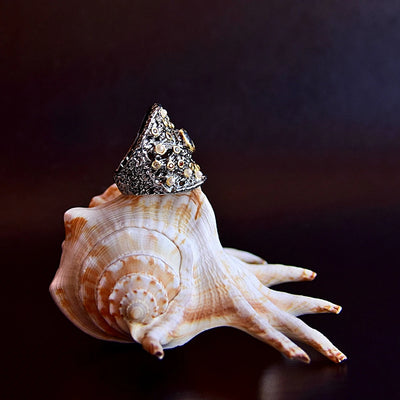 DreamCarnival 1989 Gorgeous Big Women Ring Blue Zircon Baroque Colorful CZ Pearl Beads Christmas Party Jewlery Wholesale WA11584