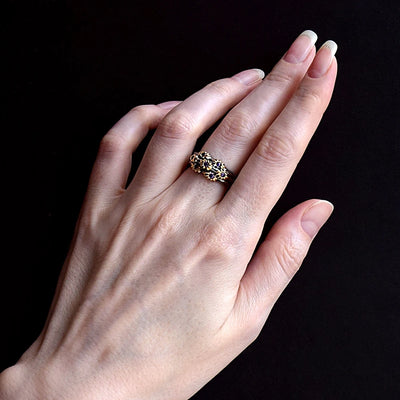DreamCarnival 1989 Neo-Gothic Rings Women Wedding Band Golden Color Flowers with Purple Zircon Fashion Jewlery Wholesale WA11638